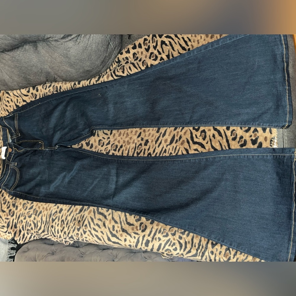 Wide leg jeans